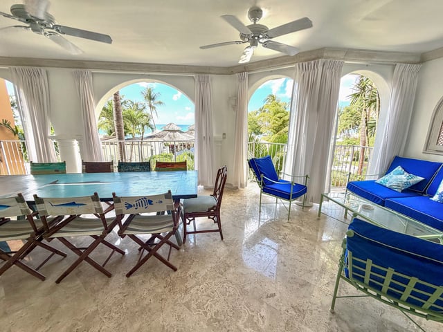 Al Fresco Dining Outdoor dining area on the terrace
